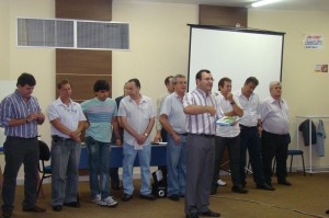 Curso2 Presidente Fúlvio e Diretores da CDL diplomam formandos