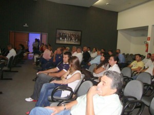 Publico Público acompanha atentamente as explanações