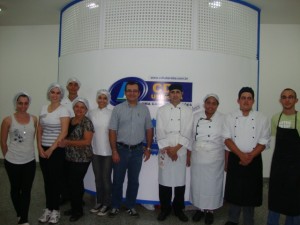 Fúlvio, o instrutor José Divino e alunos do Senac