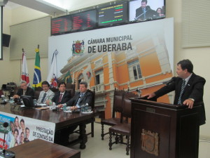 Renato Maciel ocupa Tribuna da Câmara